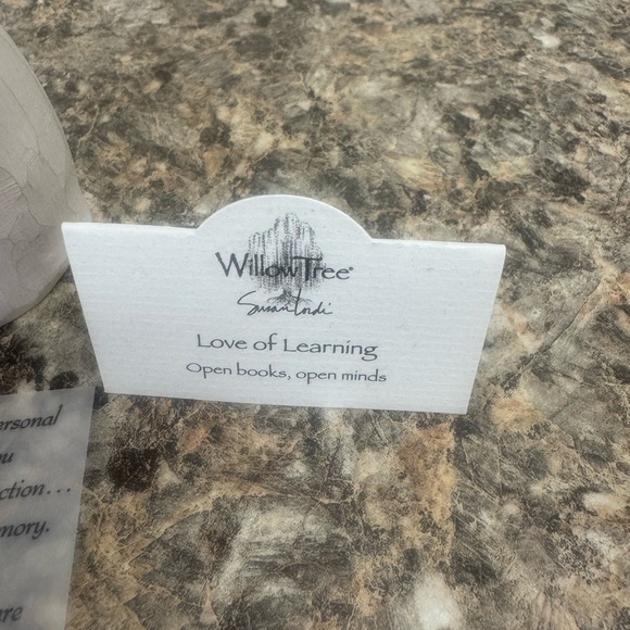 Demdaco Willow Tree Love of Learning Figurine - Picture 5 of 6
